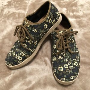 FLORAL PRINT TOMS
